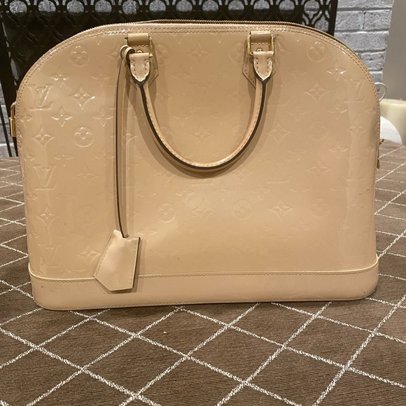 Louis Vuitton Vernis Alma GM Rose Florentin - Picture 2 of 3